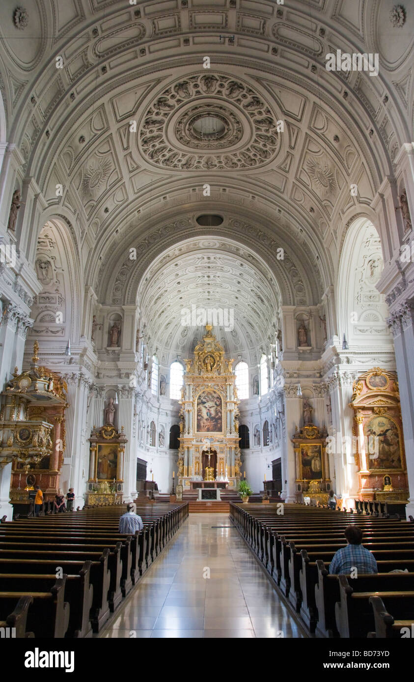 München, Bayern, Deutschland. Jesuitenkirche St. Michael (1583-9) Interieur Stockfoto
