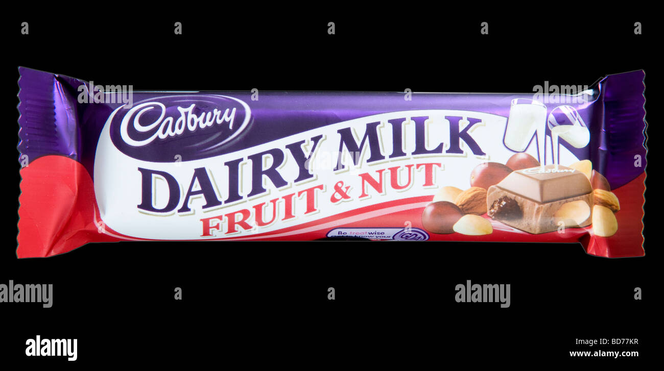 Cadbury Dairy Milk Obst & Mutter Schokoriegel Schuss im Studio Stockfoto