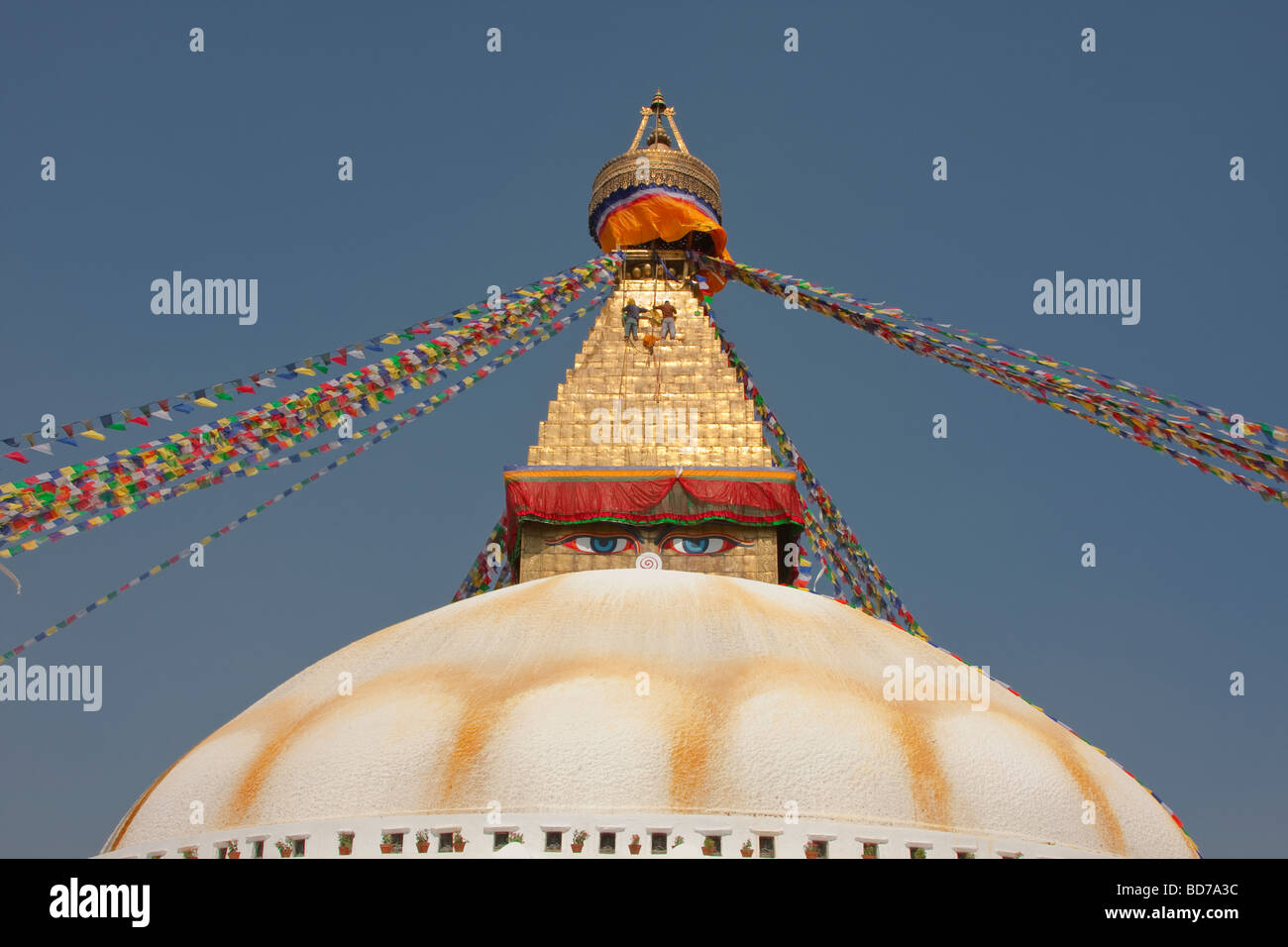 Bodhnath, Nepal.  Die All-Seeing Augen der Buddha den Blick von oben der Stupa, ein Zentrum des tibetischen Buddhismus in der Nähe von Kathmandu. Stockfoto