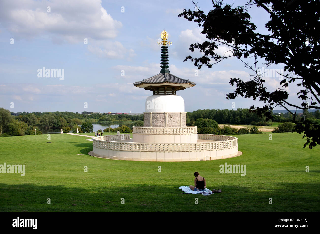 Der Friedenspagode, wider Willen Lakeside Park, Milton Keynes, Buckinghamshire, England, Vereinigtes Königreich Stockfoto