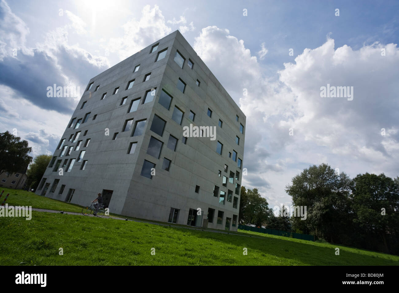 Schräge Ansicht der Zollverein School für Management und Design-Gebäude an der Zollverein Coal Mine Industriekomplex Stockfoto