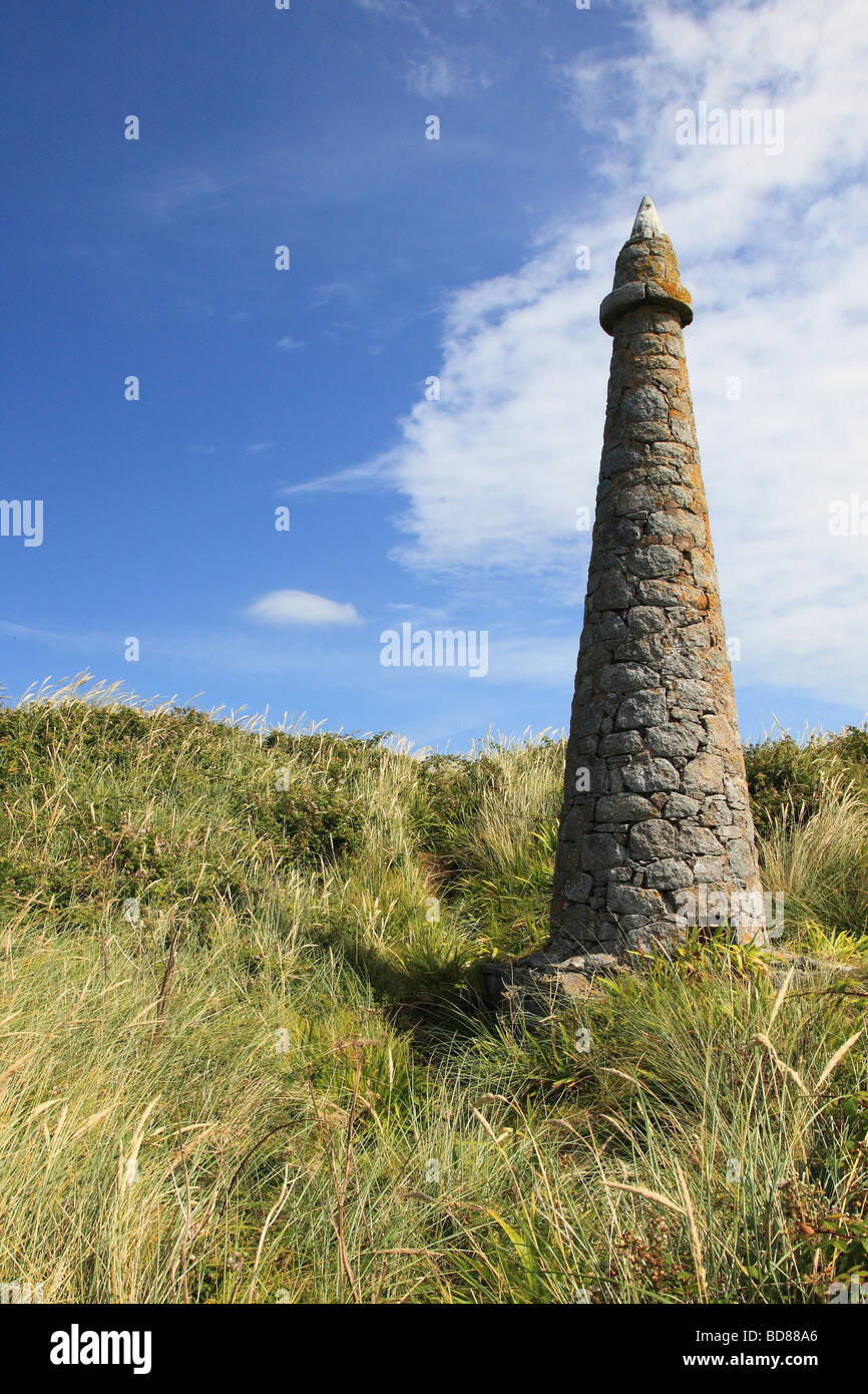 Obelisk Pierre Aux Ratten Herm Island Kanalinseln Stockfoto