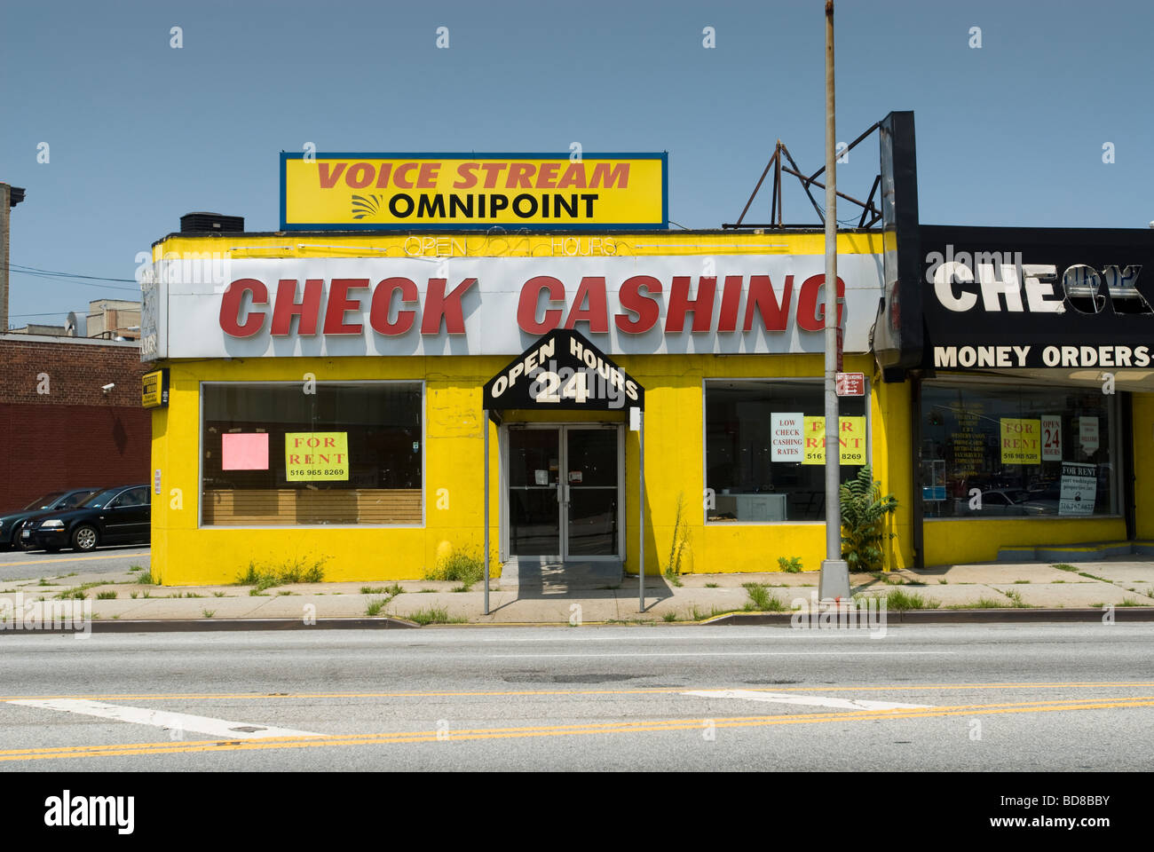 Out of Business Scheckeinlösung Geschäft ist im Stadtteil Queens in New York gesehen. Stockfoto