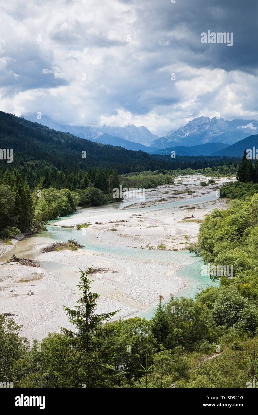 Bayerische Alpen - Fluss Isar und Tal in Bayern, Deutschland Stockfoto