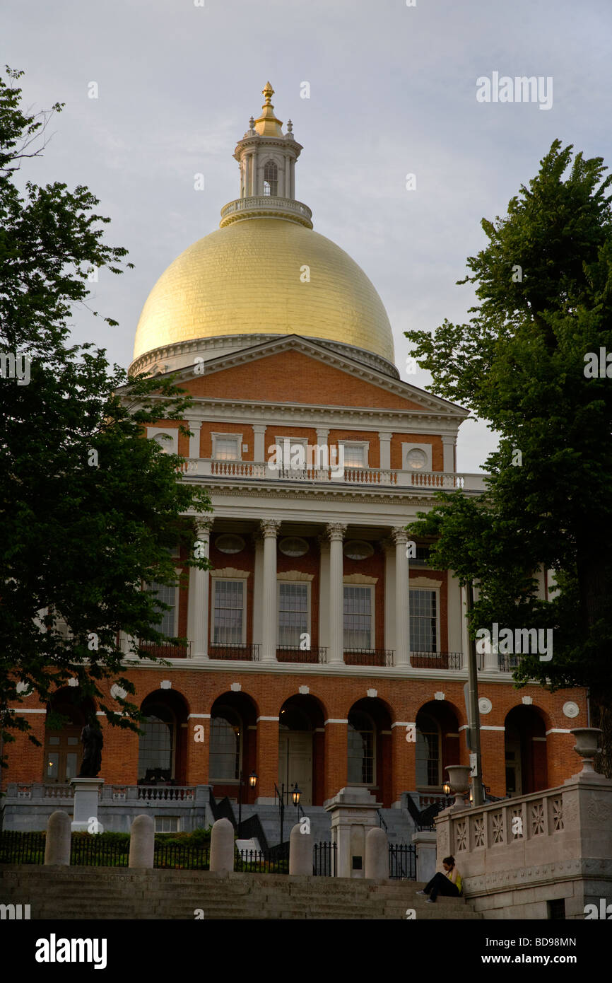 Befindet sich auf dem BEACON HILL enthält das MASSACHUSETTS STATE HOUSE, der Gesetzgeber und Gouverneure Residenz BOSTON, MASSACHUSETTS Stockfoto