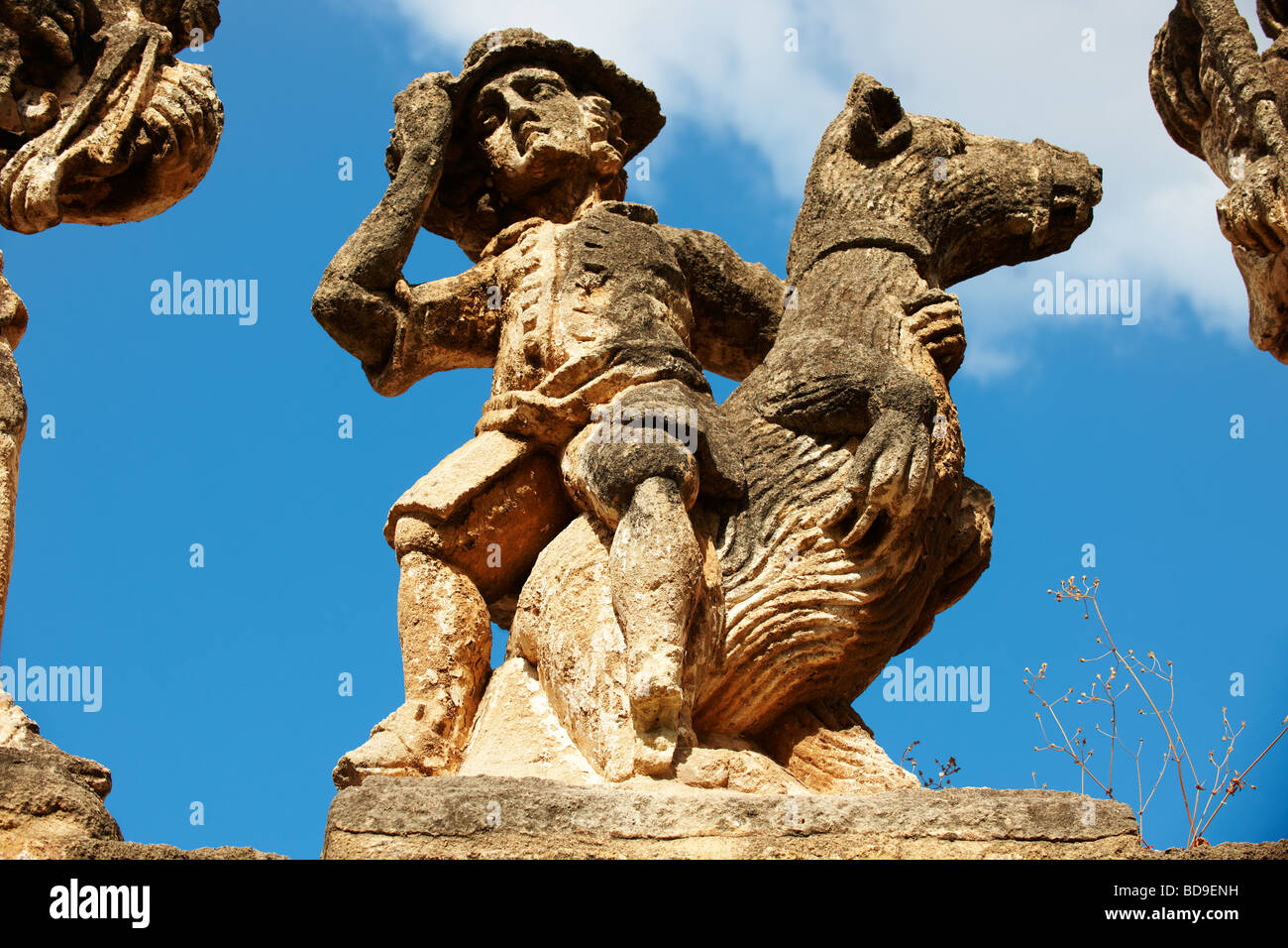 Barocke Charakter Studie Statuen aus den Wänden der Villa Palagonia Bagheria Sizilien. Auch bekannt als die Villa der Monster Stockfoto