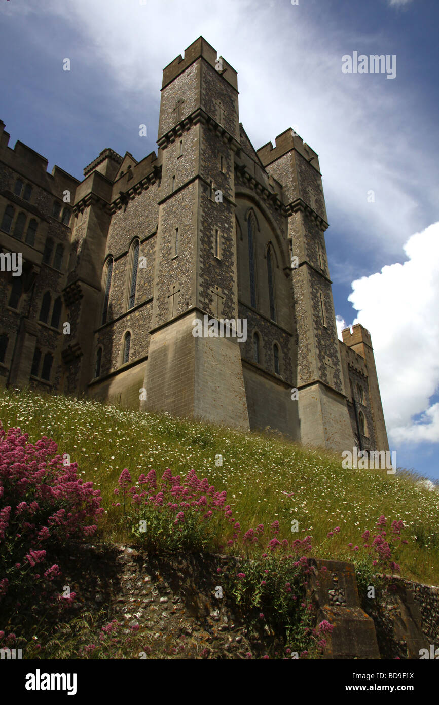 Arundel Castle aus dem Graben zu sehen. Stockfoto