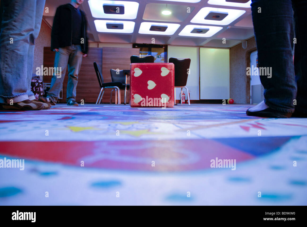 Große Würfel für Schlangen und Leitern-indoor-Spiel Stockfoto