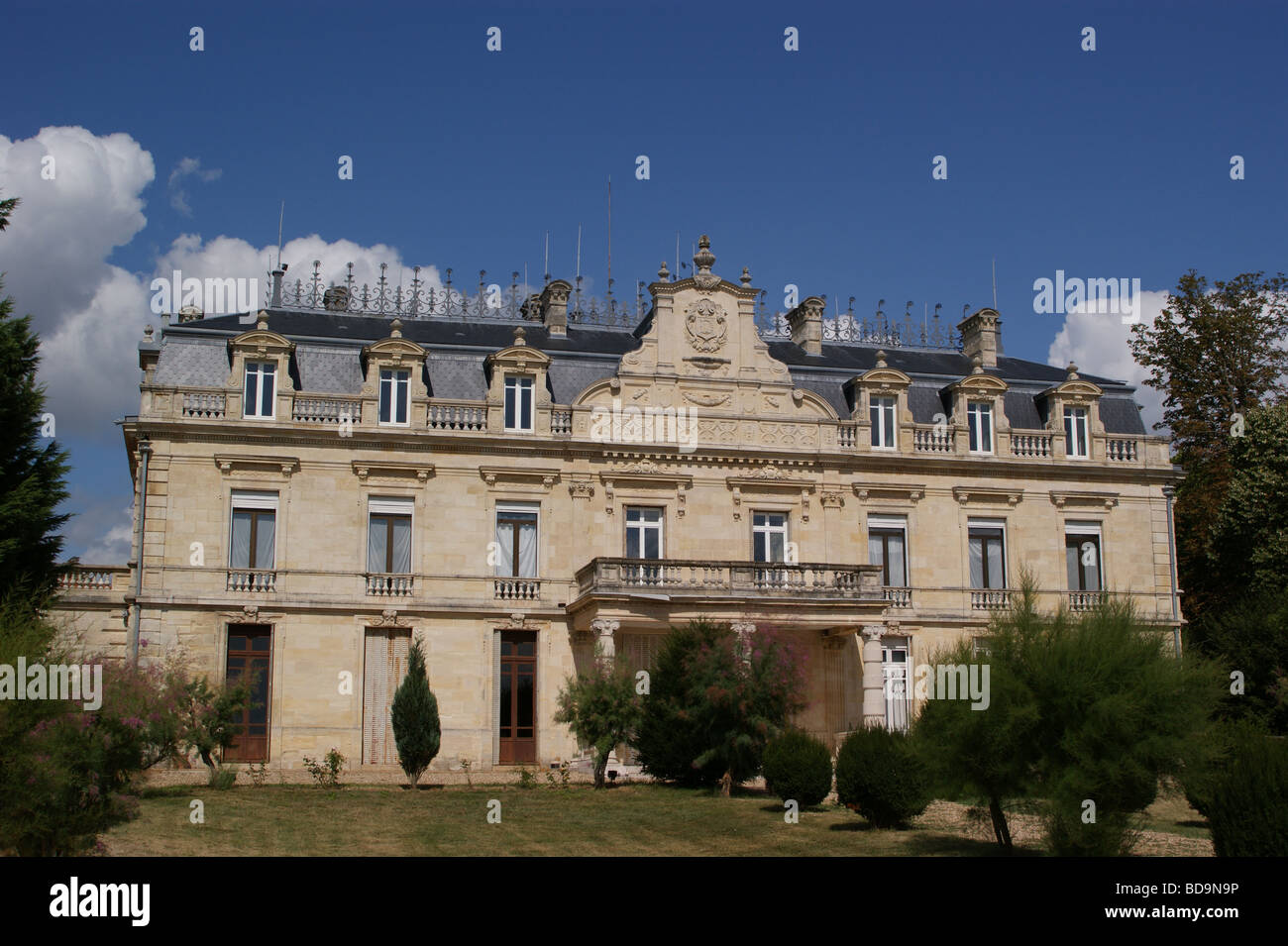 Schloss Tayac, St. Seurin de Bourg, mit Blick auf die Gironde-Mündung in der Nähe von Bordeaux, Gironde, Nouvelle-Aquitaine, Frankreich Stockfoto