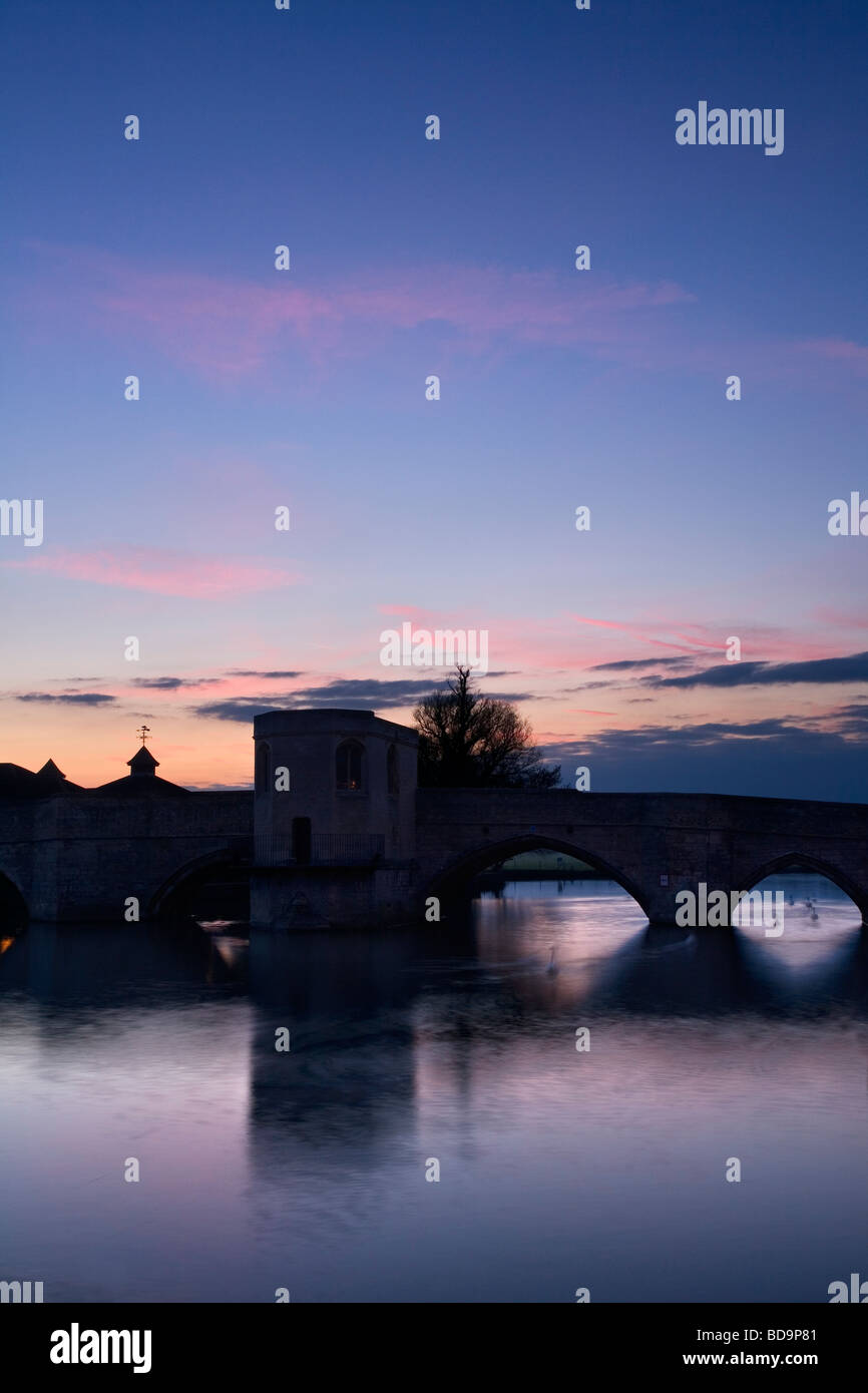 St Ives alte Brücke und Kapelle bei Sonnenuntergang Stockfoto