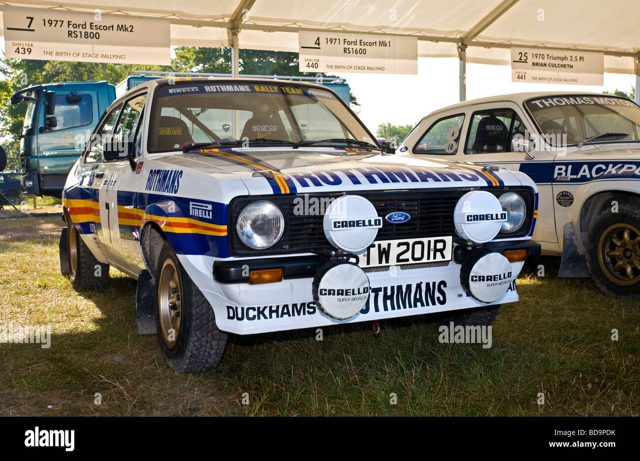 Malcolm Wilson 1977 Ford Escort Mk2 RS1800 im Fahrerlager beim Goodwood Festival of Speed, Sussex, UK. Stockfoto