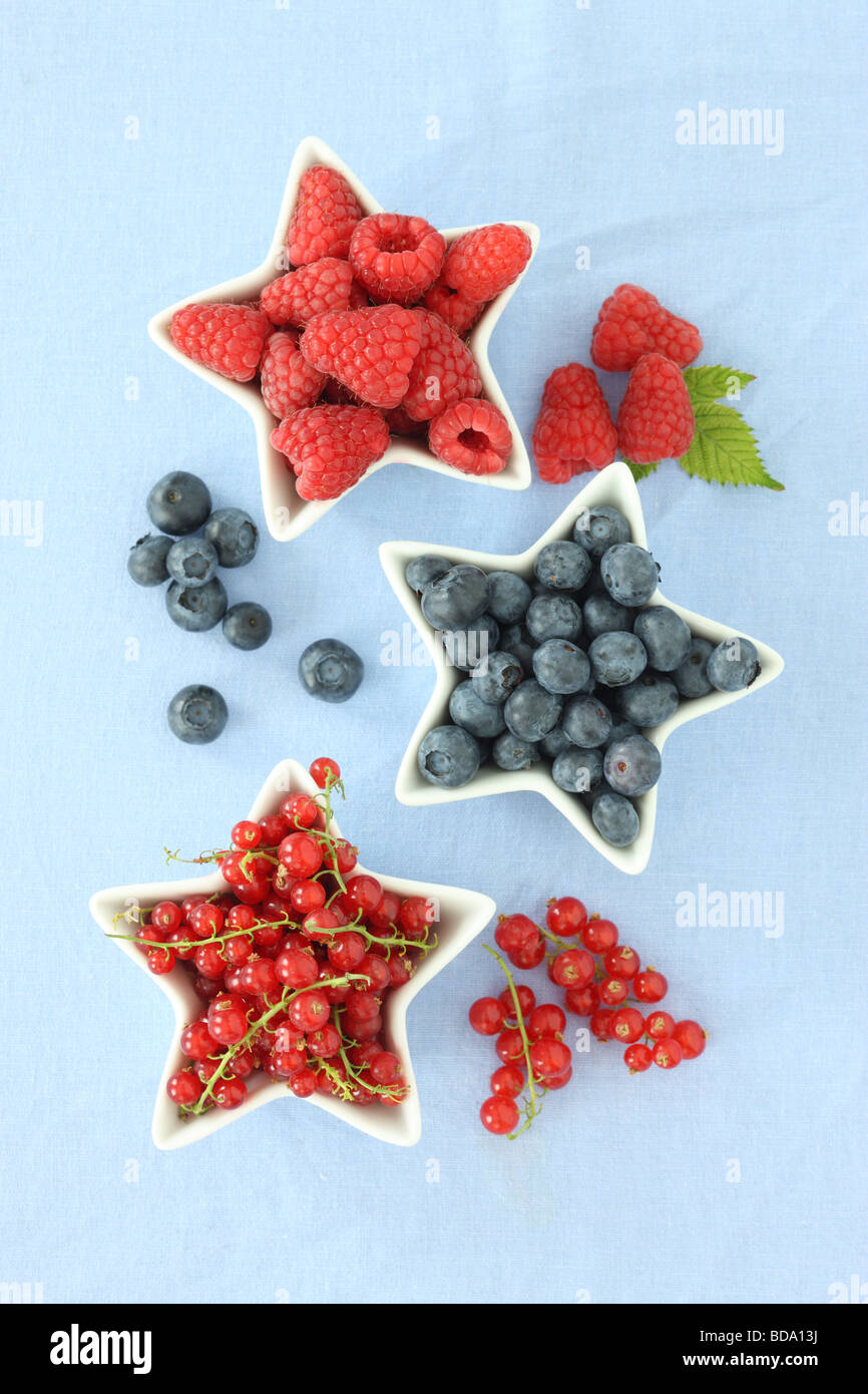 Beeren in Stern geformte Schalen Stockfoto