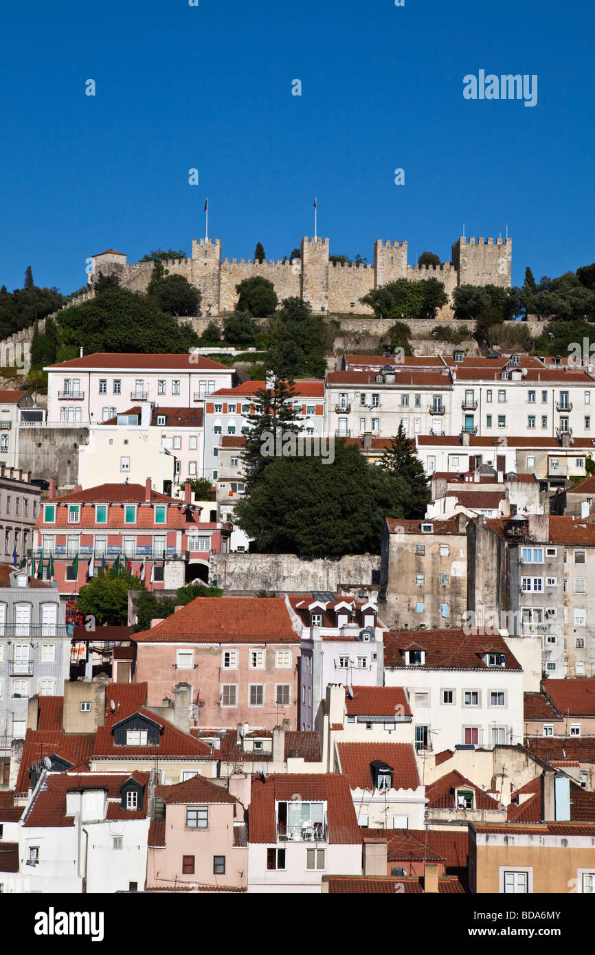 Das Castelo de Sao Jorge und Stadtteil Mouraria in Lissabon Portugal Stockfoto