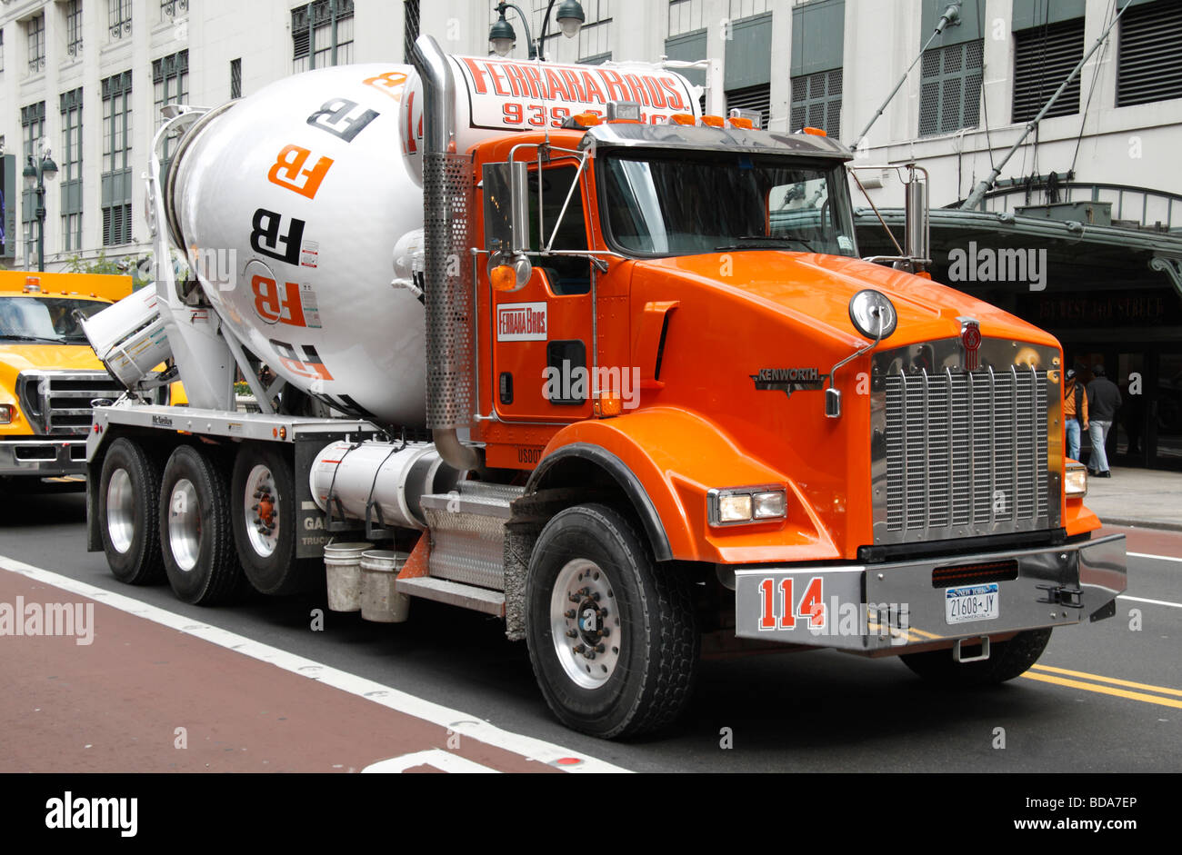 Eine amerikanische Zement LKW in New York City, USA. Stockfoto