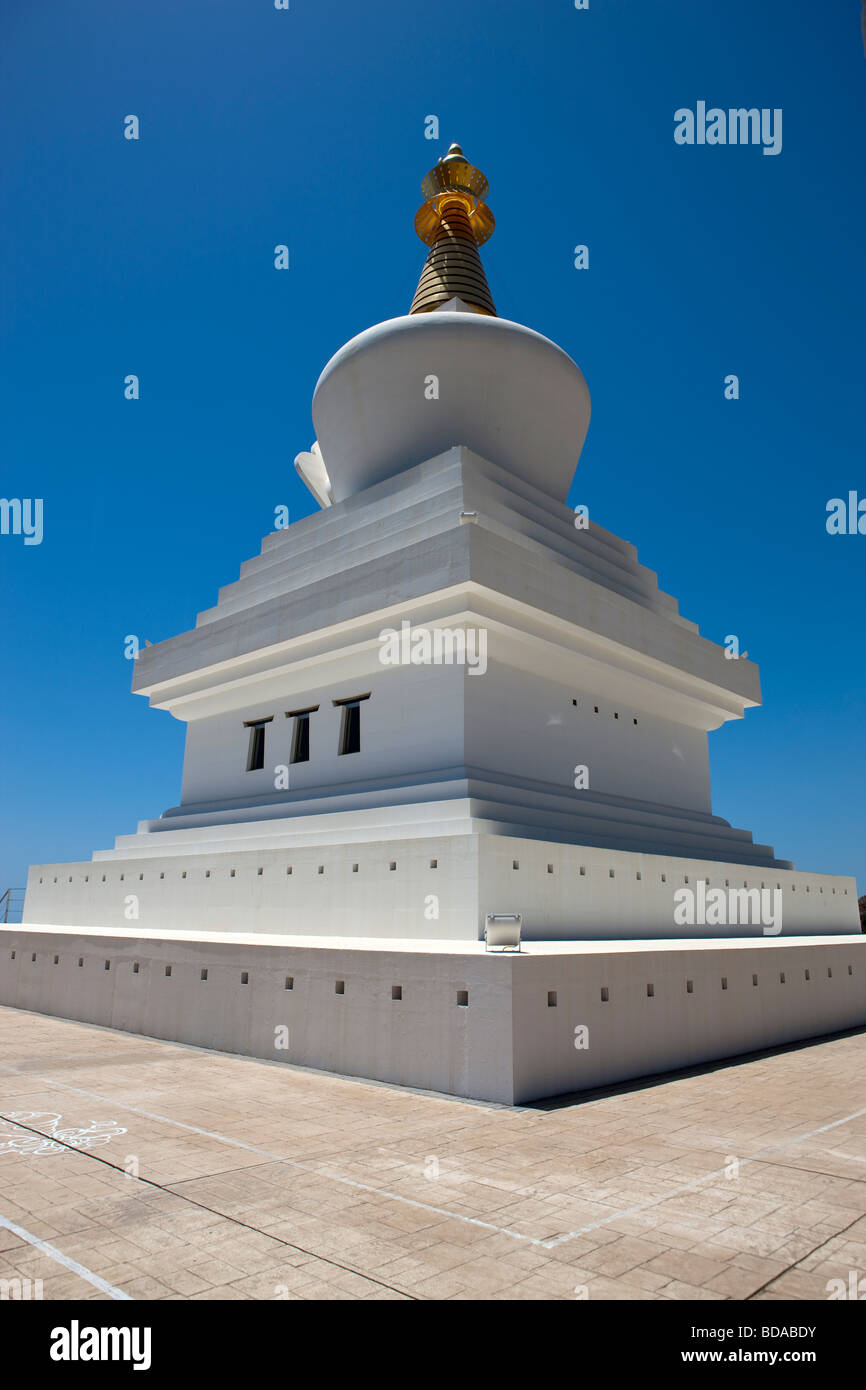 Atemberaubende und neue Aufklärung Stupa buddhistischen Tempel. Benalmadena. Costa del Sol Andalusien. Spanien. Europa Stockfoto