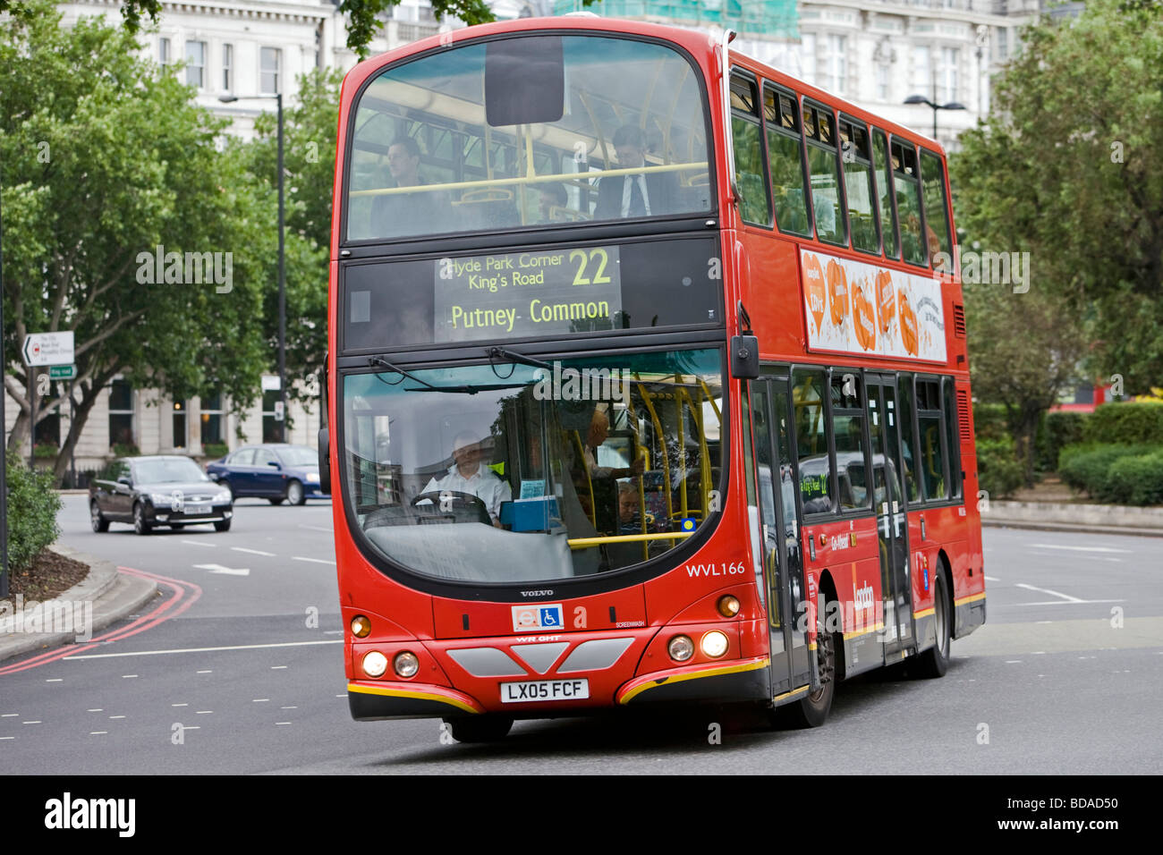 Roten London Bus Hyde Park Corner London England Großbritannien Samstag, 4. Juli 2009 Stockfoto