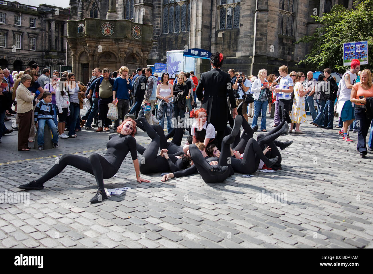 Edinburgh Festival Künstler spielen in der Straße. Stockfoto