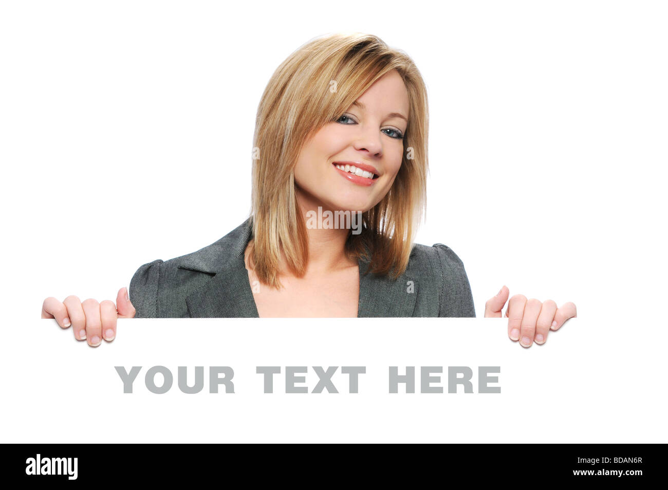Geschäftsfrau mit leere Schild isoliert auf weiss auf einem horizontalen format Stockfoto