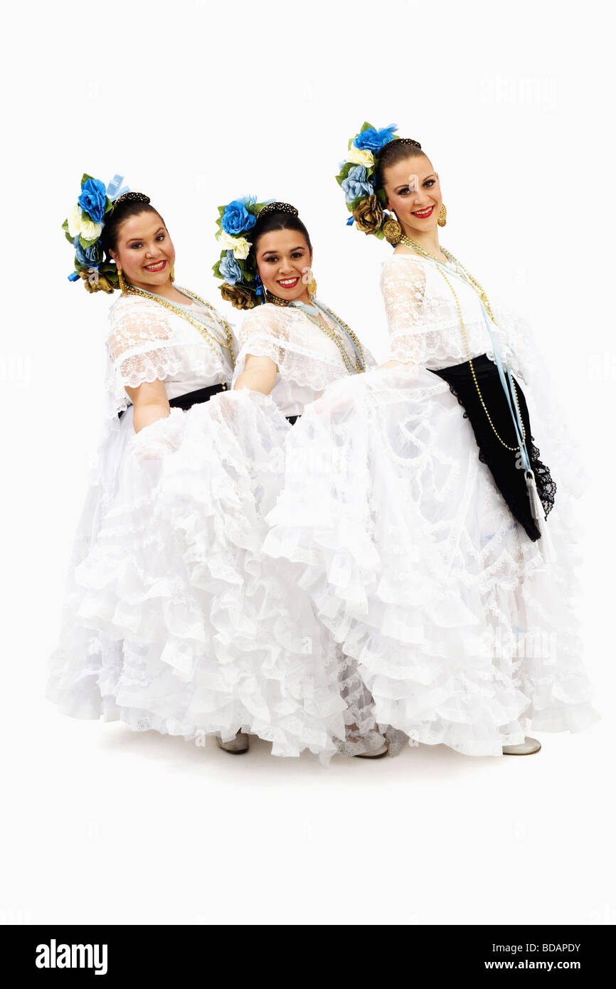 Porträt von drei Frauen tragen traditionelle Kleidung und Tanz Stockfoto