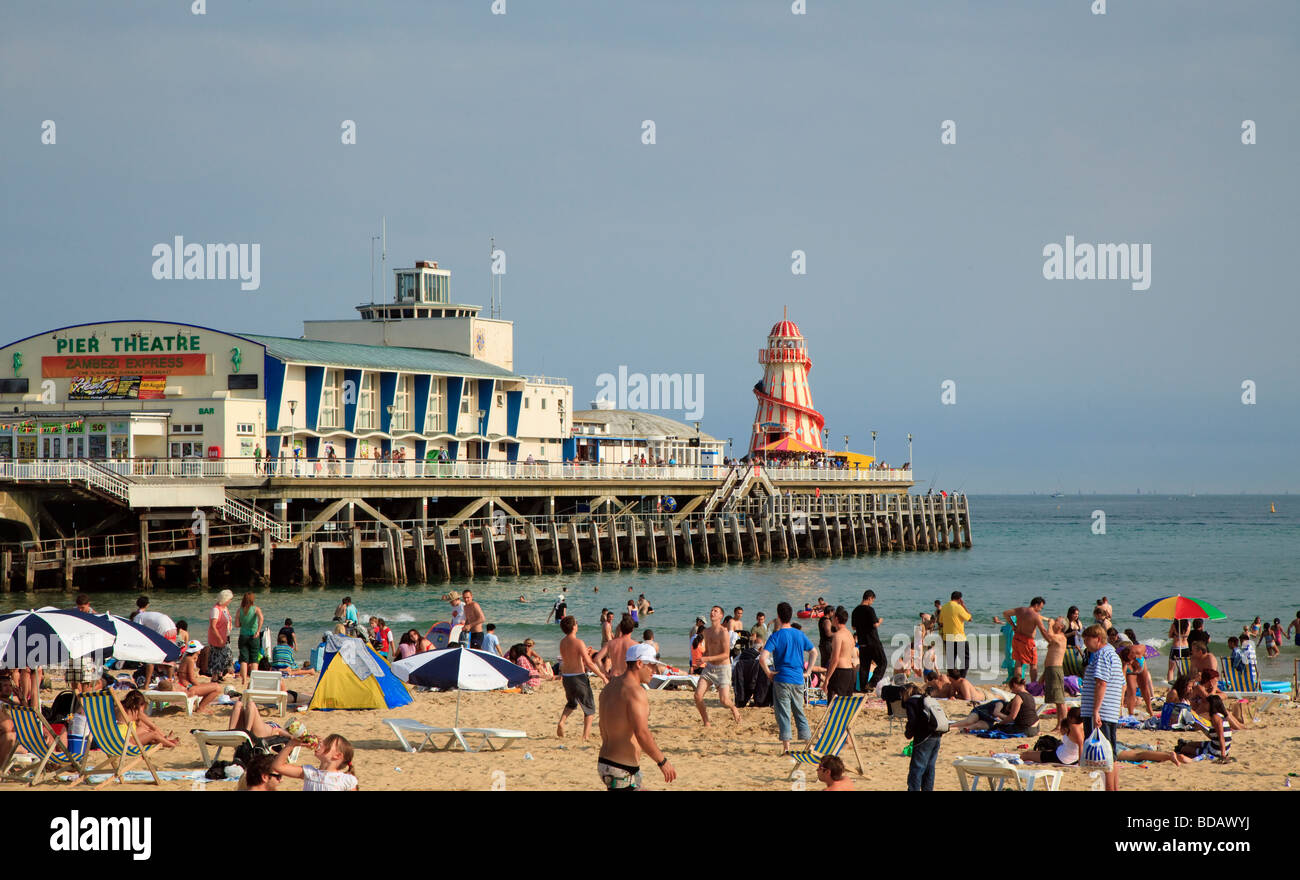 Bournemouth Strand und Pier Dorset im Sommer Stockfoto