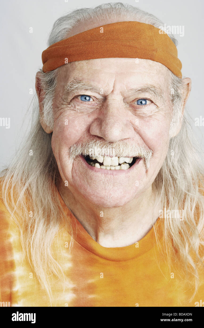 Porträt eines älteren Mannes lächelnd Stockfoto