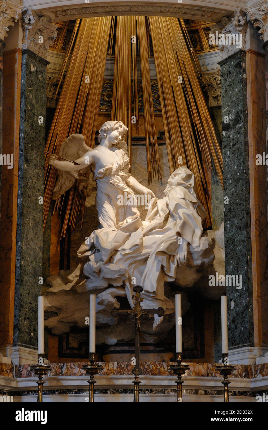 Rom Italien Berninis Skulptur von der Ekstase der Heiligen Teresa in der Cornaro-Kapelle in der Kirche Santa Maria della Vittoria Stockfoto