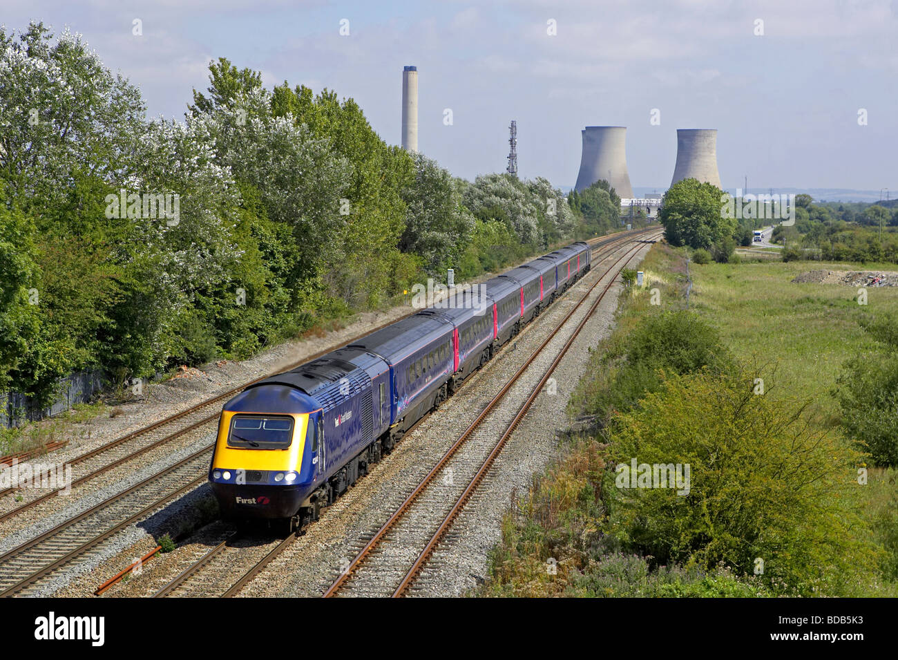 Erste große Western HST bildet einen London-Swansea-Service über Milton Park Didcot auf 11 08 09 Stockfoto