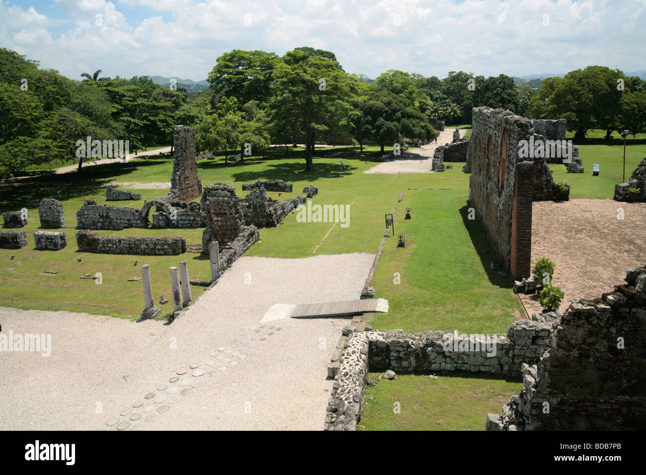 Ansichten aus den Ruinen des alten Panama La Vieja in Panama City. Stockfoto