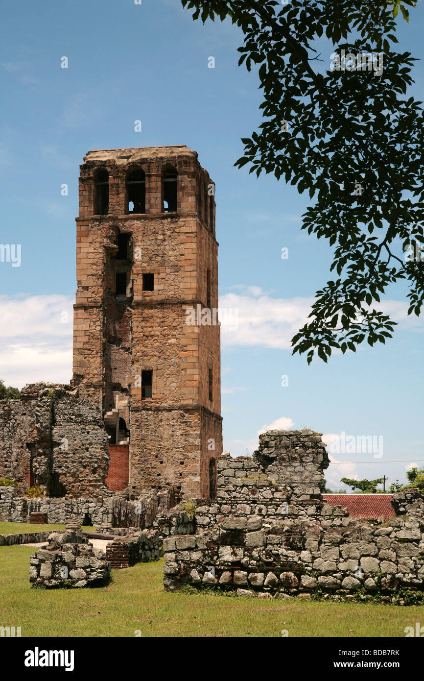 Ansichten aus den Ruinen des alten Panama La Vieja in Panama City. Stockfoto