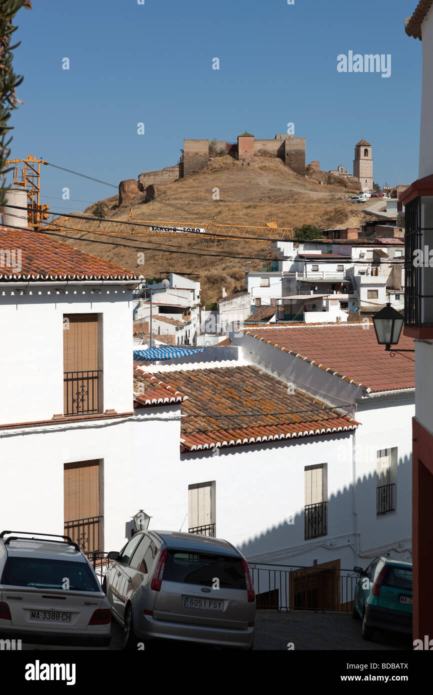 Weiße Dorf Alora und Schloss. Malaga. Costa del Sol Andalusien. Spanien. Europa Stockfoto