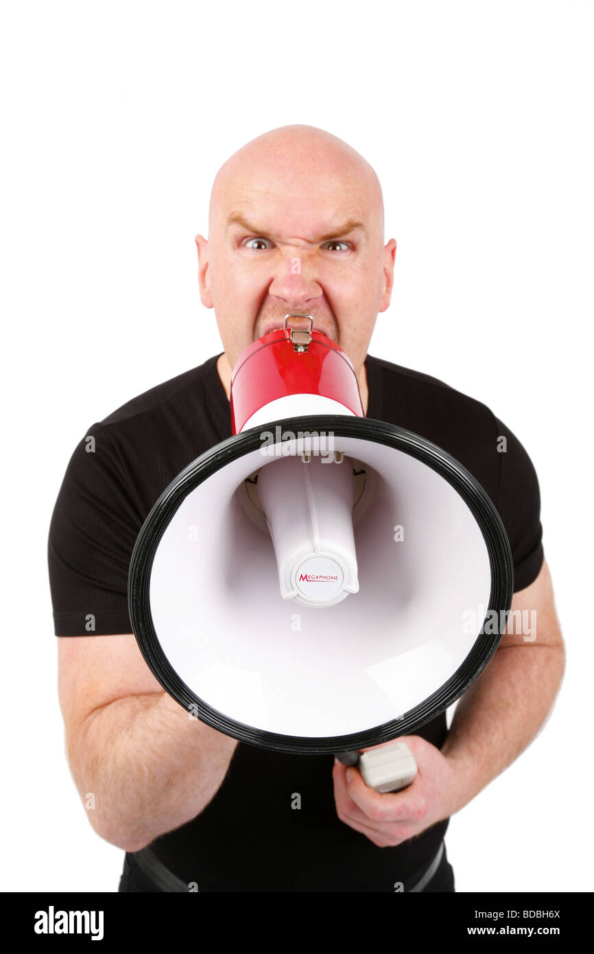 Leitung Glatzkopf brüllt in ein Megaphon Stockfoto