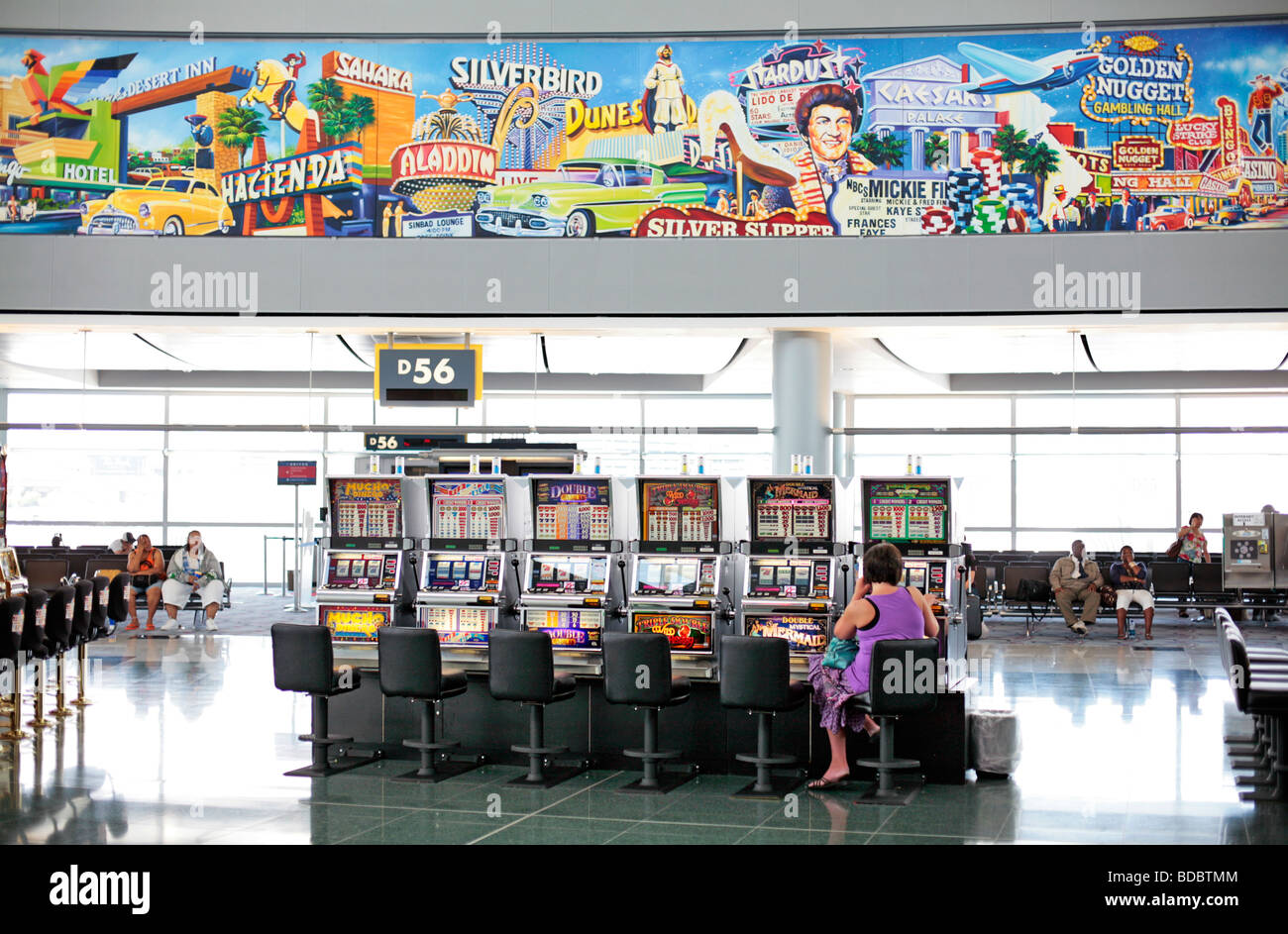 Spielautomaten in Las Vegas McCarran Internationaler Flughafen, USA. Stockfoto
