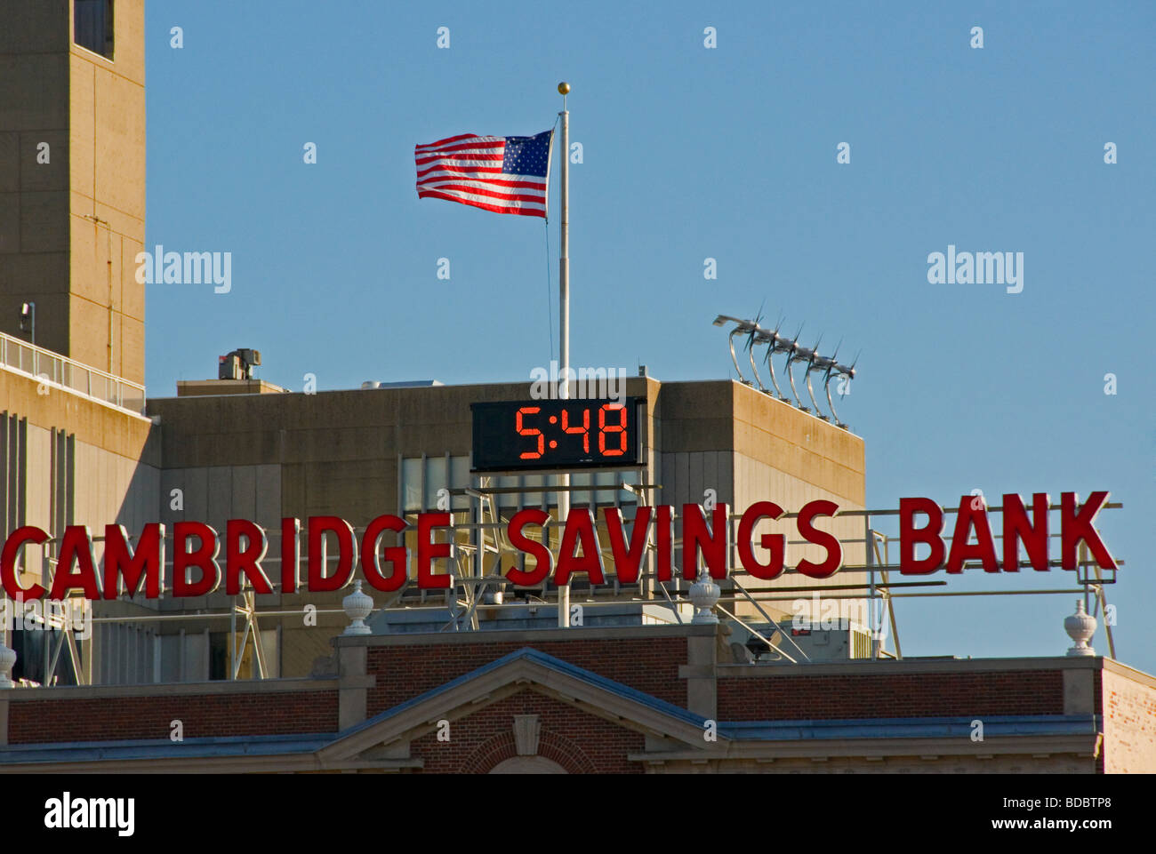 Cambridge-Sparkasse Harvard Square Boston Stockfoto