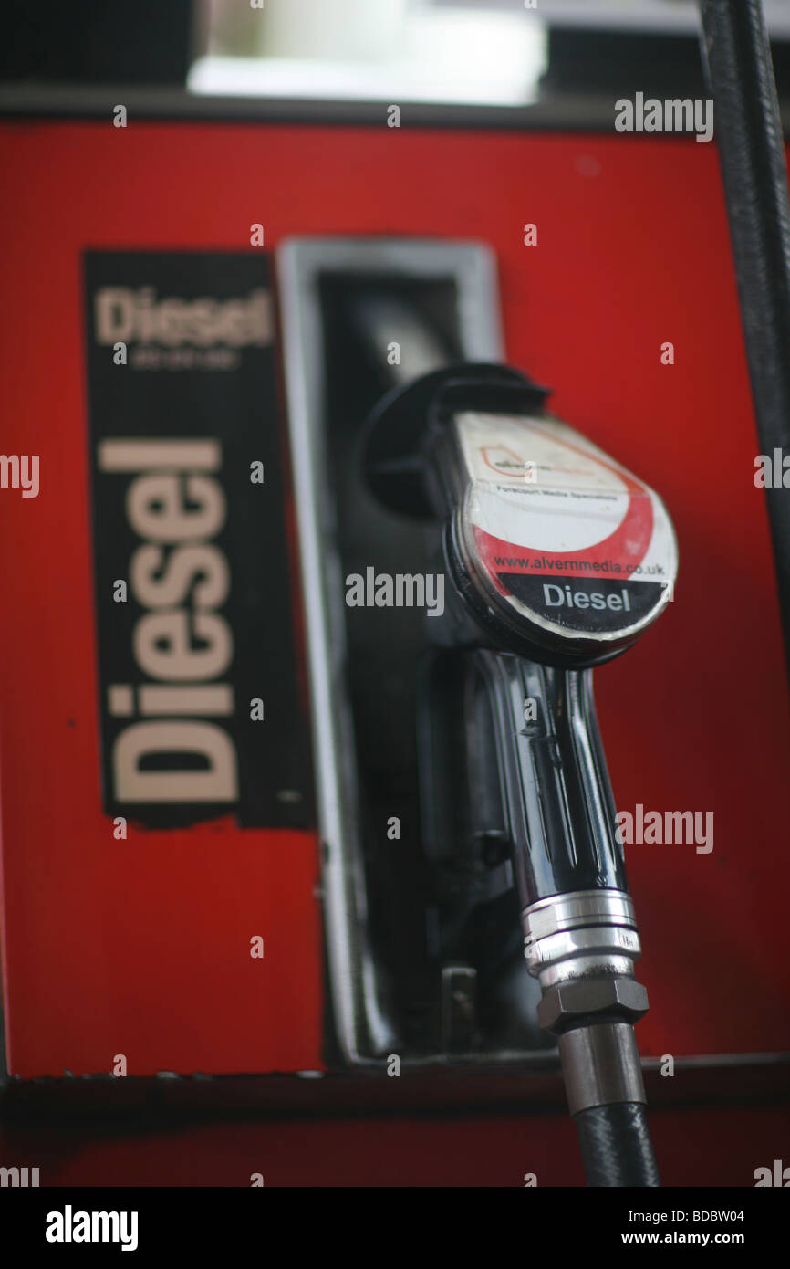 Ein Diesel Kraftstoffpumpe an einer britischen Tankstelle Stockfoto