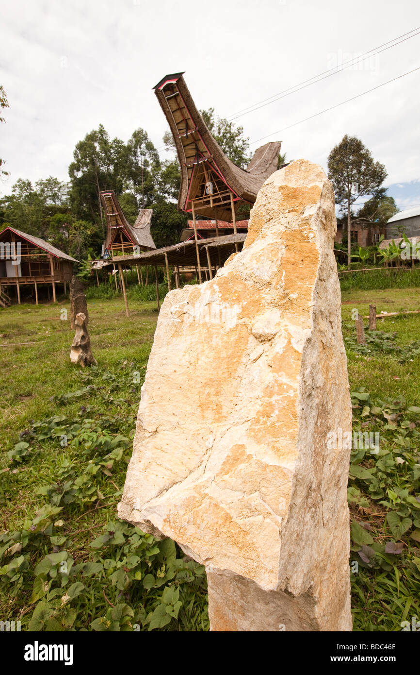 Indonesien Sulawesi Tana Toraja Rante königlichen Beerdigung Ort neu installiert Stein megalith Stockfoto