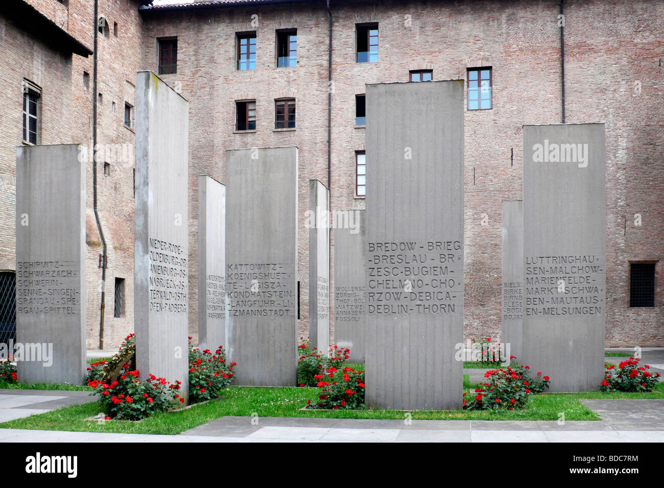 Das Museum Denkmal für die Deportierten Innenhof der Stele Carpi Modena Italien Stockfoto
