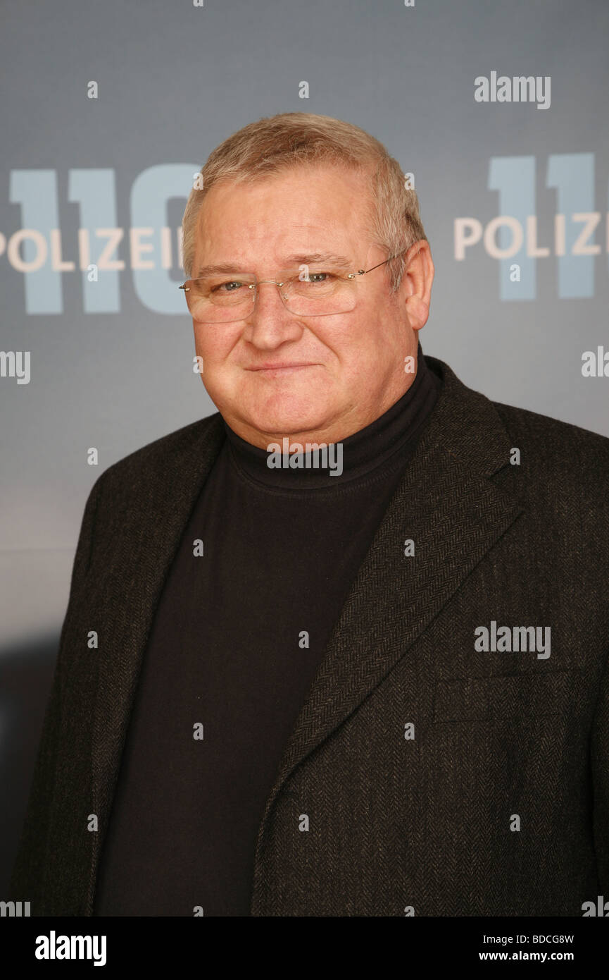 Krause, Horst, * 18.12.1941, deutscher Schauspieler, Porträt, Fotoruf zur tv-Serie "Polizeiruf 110", Hamburg, 2009, Stockfoto