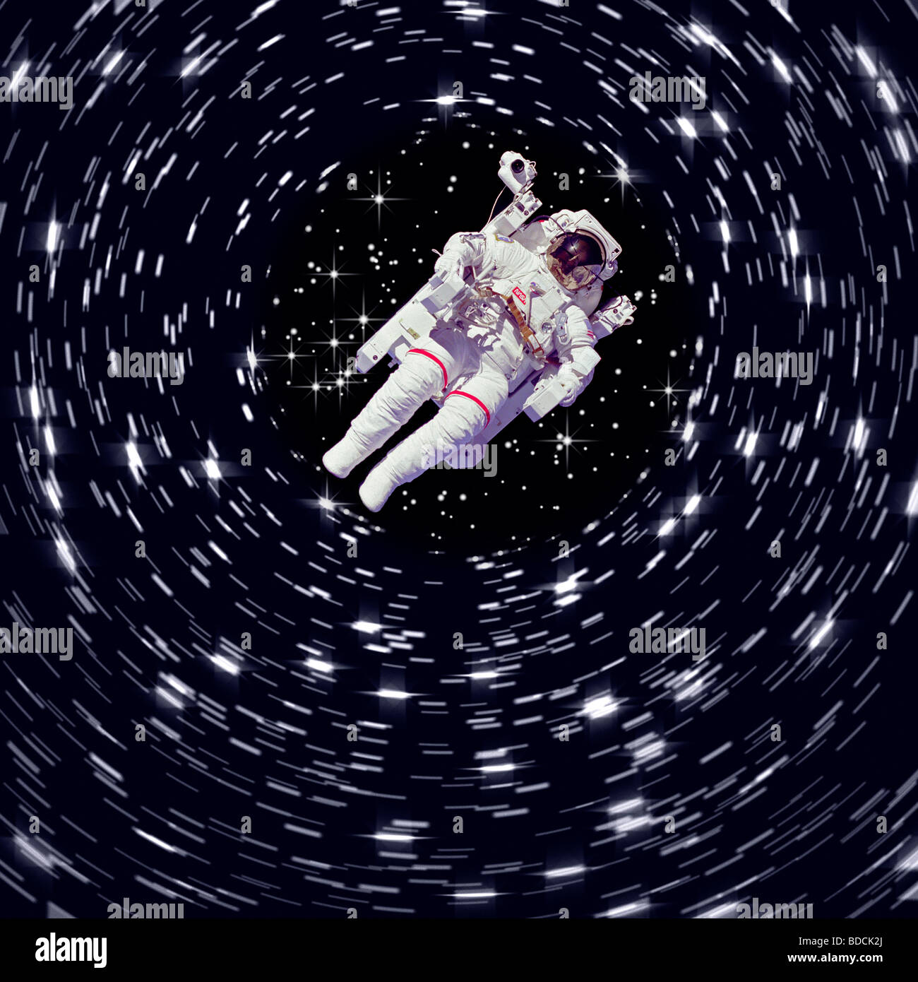 Computer verbessert NASA Astronaut Bruce McCandless II schwimmende untethered unter Sternen Stockfoto