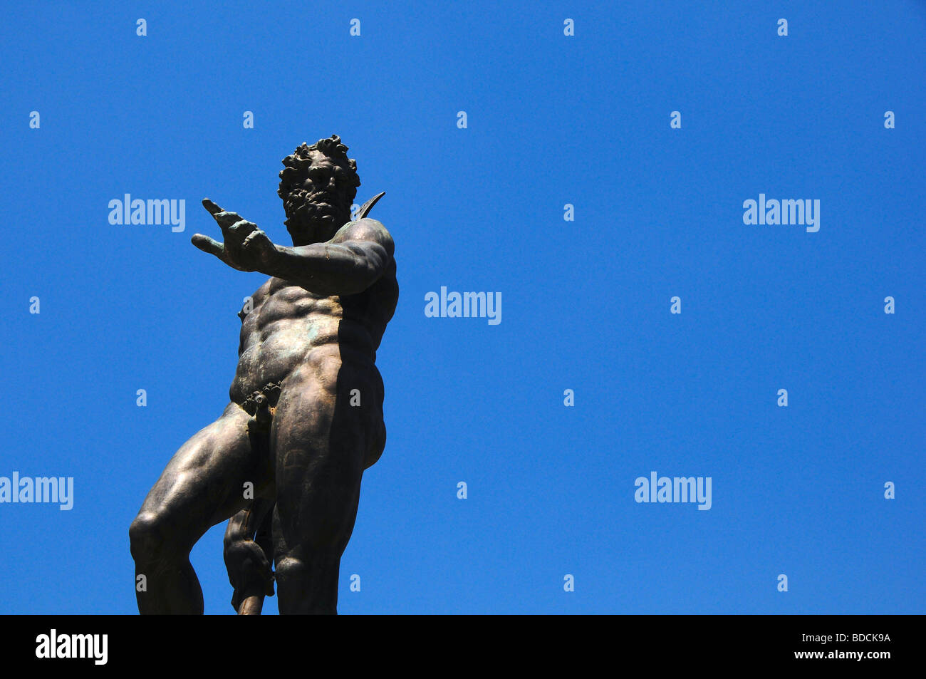 Neptun-Statue oberhalb des Brunnens in Piazza Nettuno / Piazza Maggiore, Bologna, Italien Stockfoto