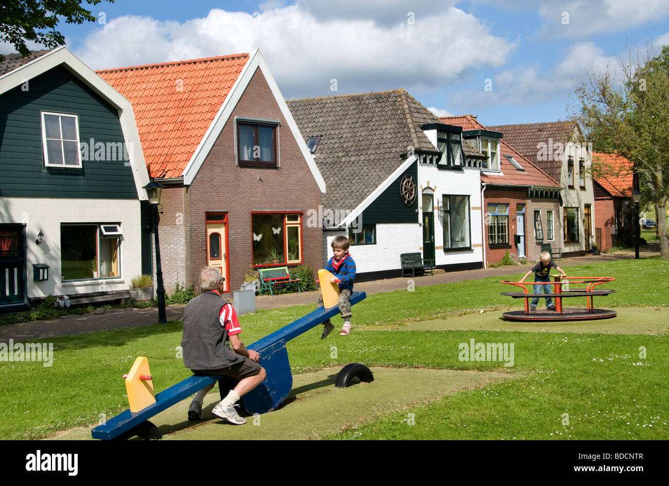 Texel Niederlande Holland Oudeschild spielen Boden Kinder Wattenmeer (Wattenmeer) Stockfoto