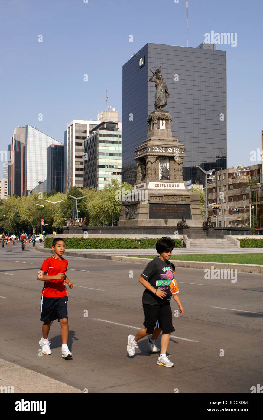 Jogger am Paseo De La Reforma in Mexiko-Stadt Stockfoto