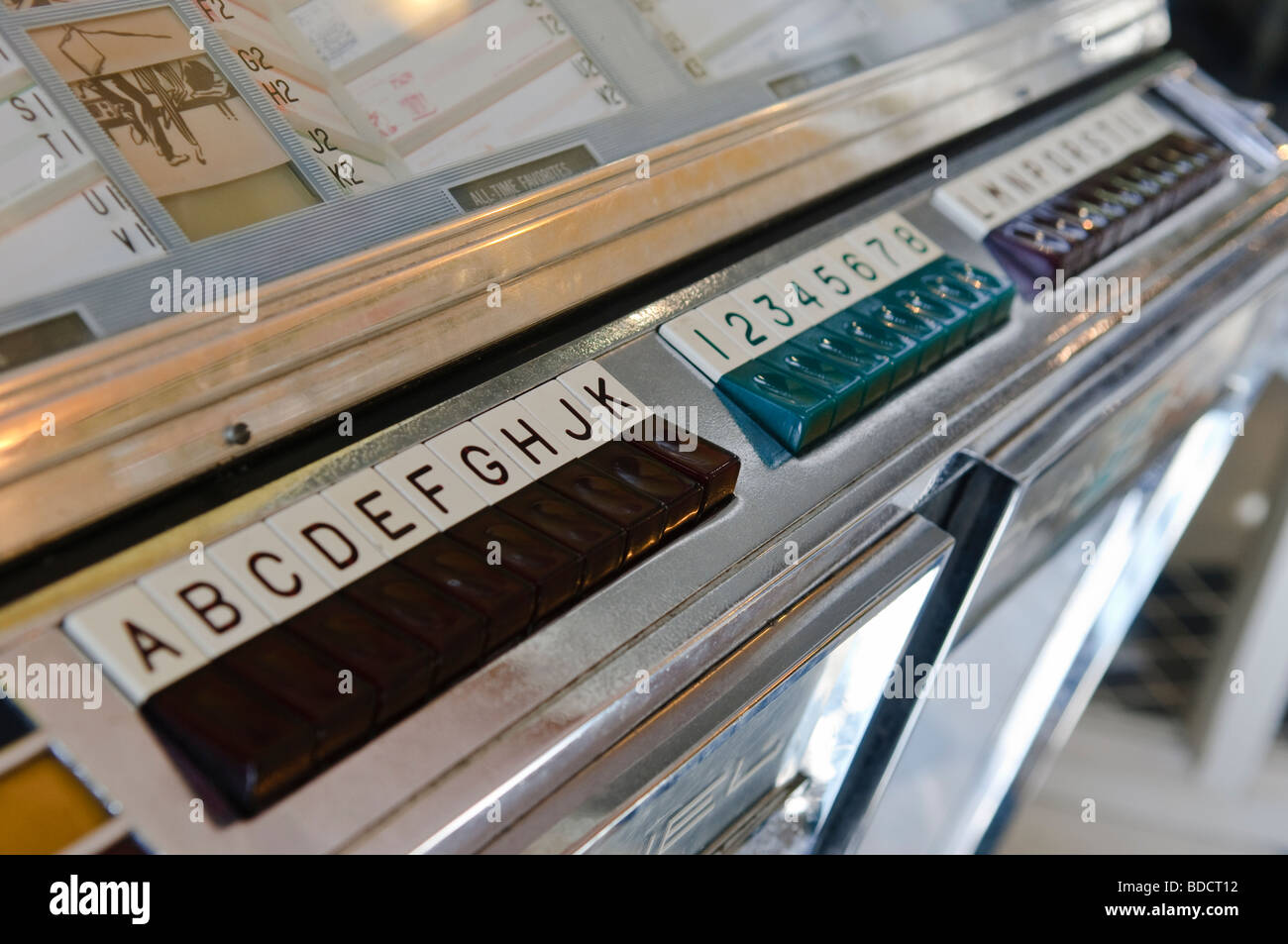 Tasten auf der 1950er Jahre Stil American jukebox Stockfoto