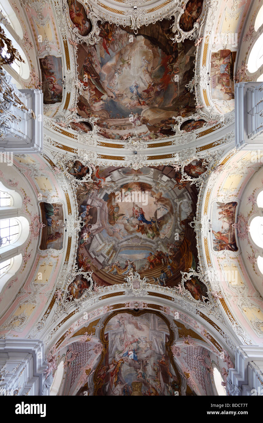 Deckenfresken, Wiltener Pfarrkirche Pfarrkirche, Innsbruck-Wilten, Tirol, Österreich Stockfoto