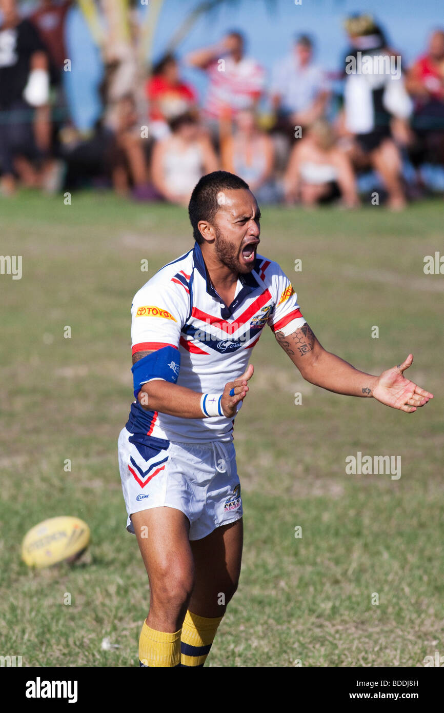 Ein Spieler schreien während der Rugby-Spiel auf Rarotonga in Cook-Inseln direkt am Meer Stockfoto