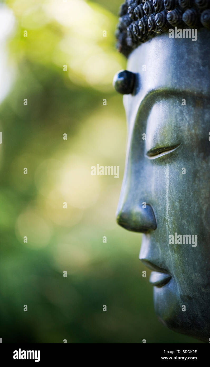 Buddha Gesicht Garten Skulptur Stockfoto