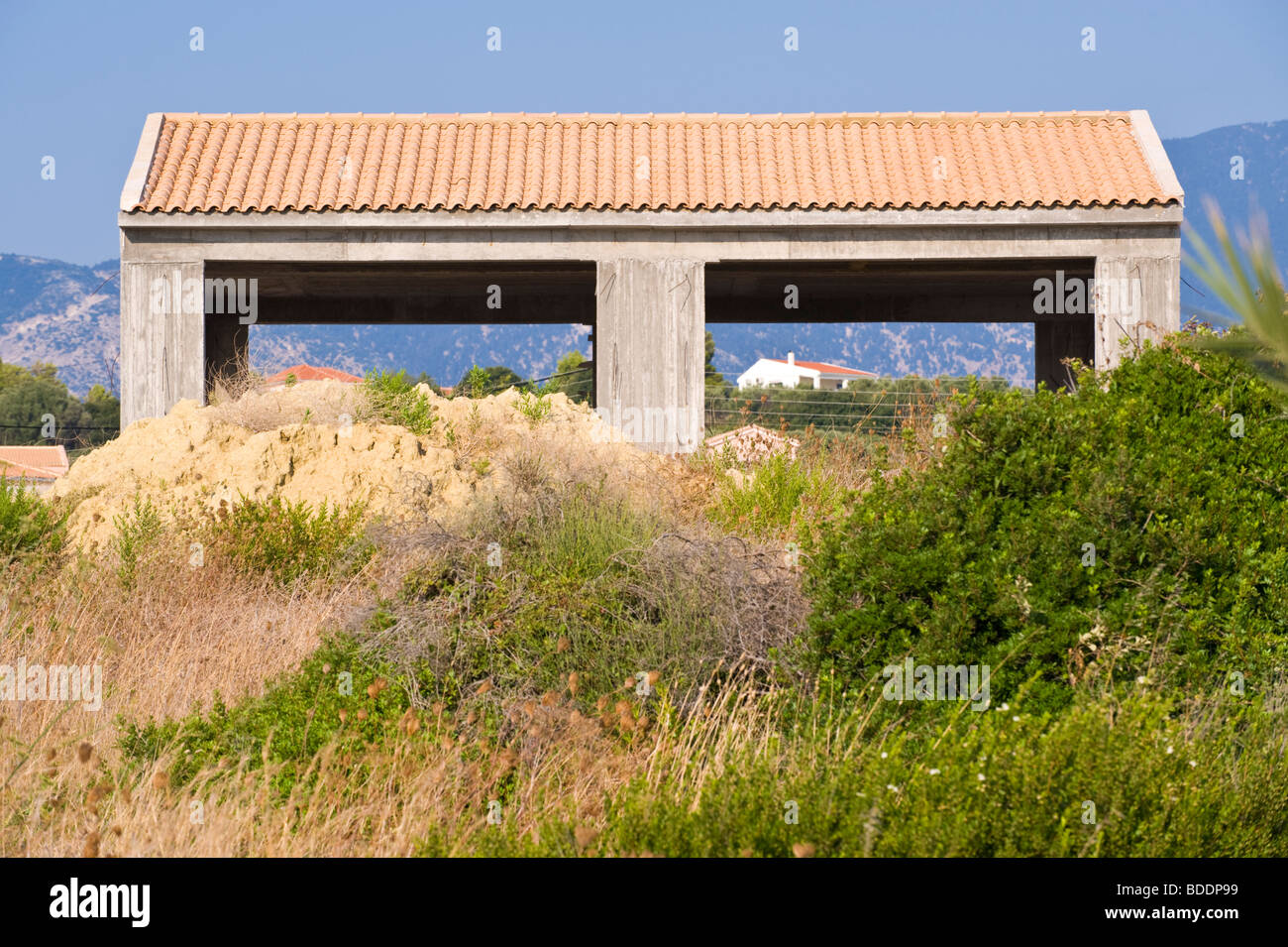 Haus im Bau am Ammes Beach auf der griechischen Mittelmeer Insel von Kefalonia Griechenland GR Stockfoto