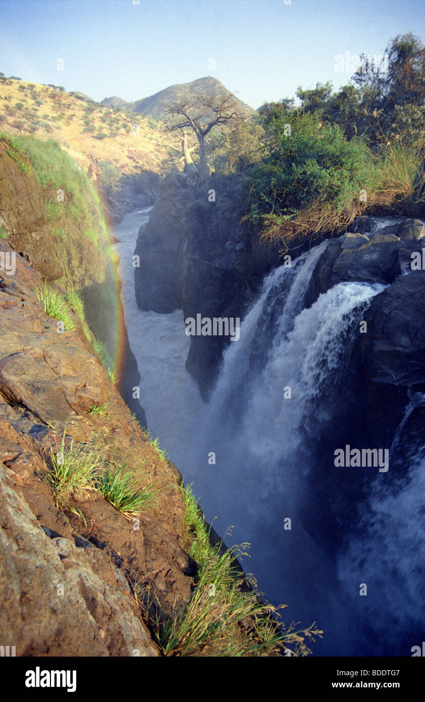 Epupa Wasserfälle und den Kunene-Fluss an der Grenze zwischen Angola und Namibia. Stockfoto