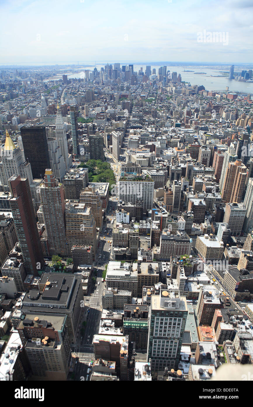 Skyline von New York vom Empire State Building Stockfoto