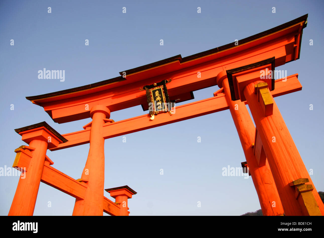 Das berühmte Torii-Tor auf Miyajima, Japan. Stockfoto