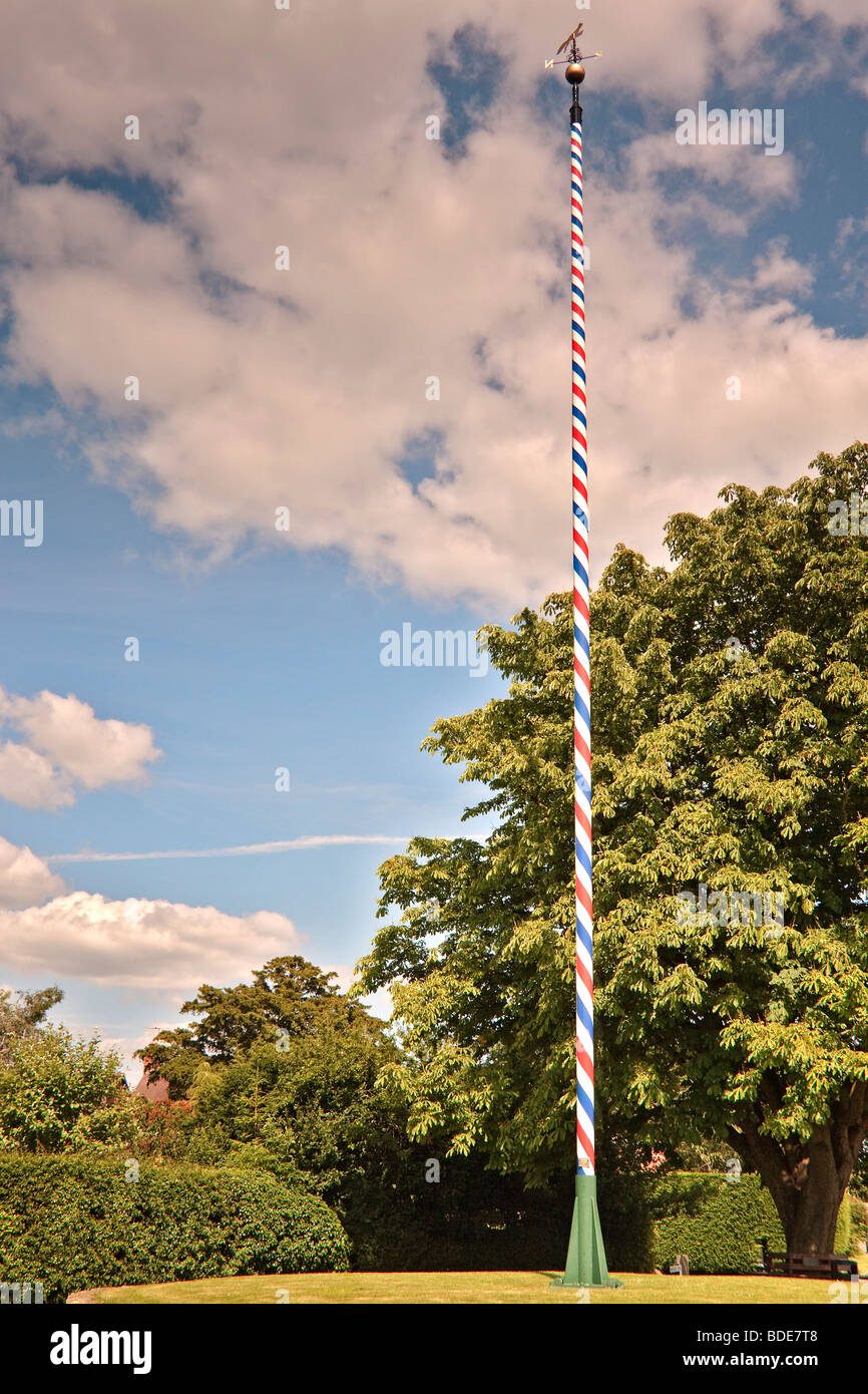 UK Welford auf Avon Maibaum Stockfoto